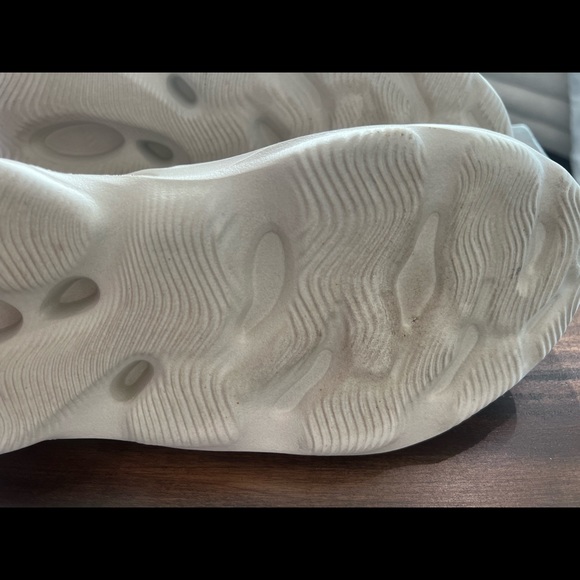 adidas Yeezy Foam RNNR size 12 main image 4